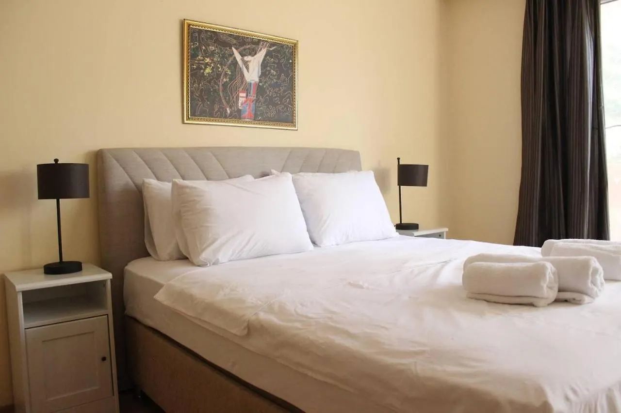 Comfortable, Near Sabiha Gokcen Airport And Viaport Shopping Center 2 Br Apartament Stambuł