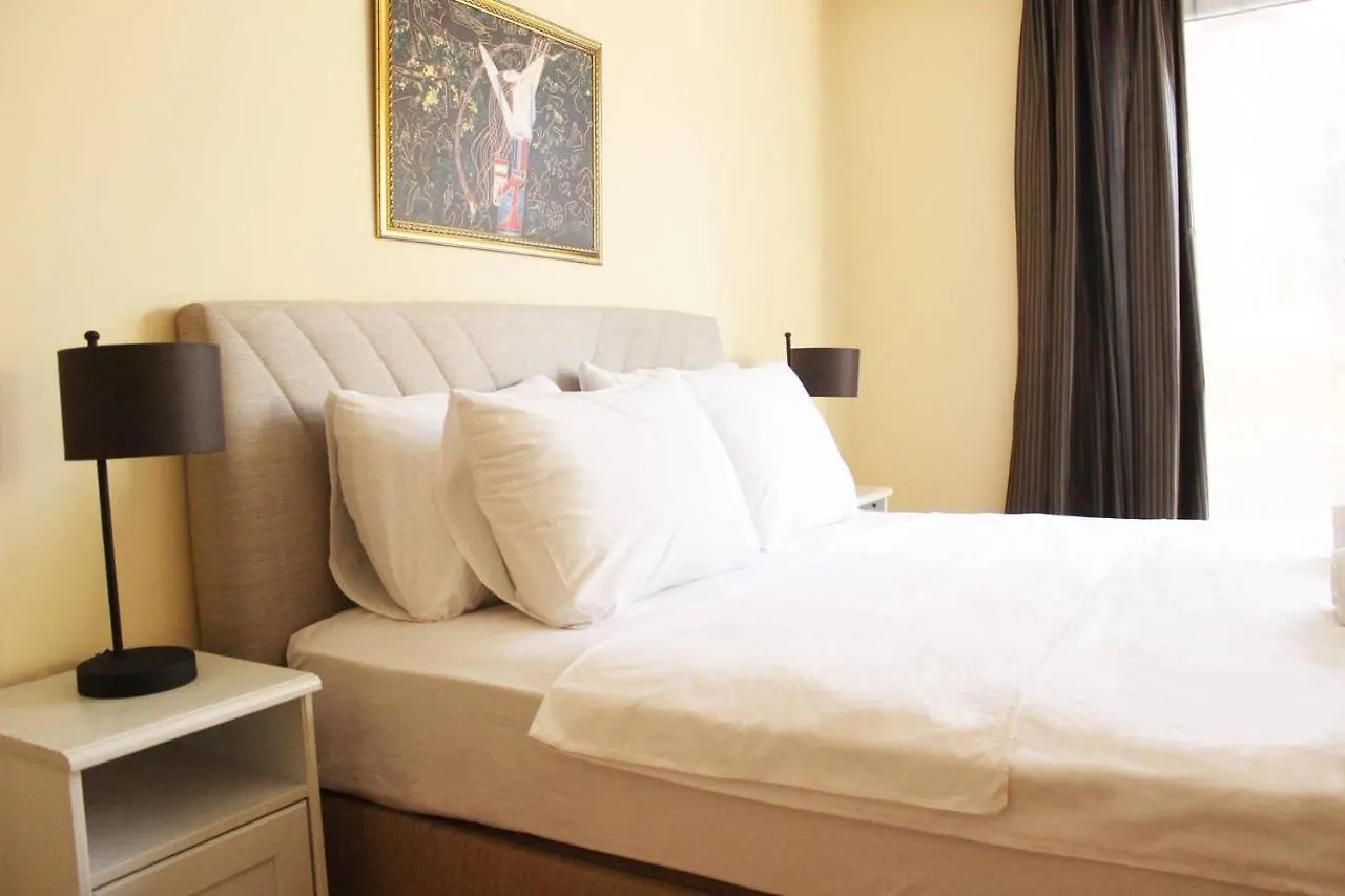 Comfortable, Near Sabiha Gokcen Airport And Viaport Shopping Center 2 Br Apartament Stambuł
